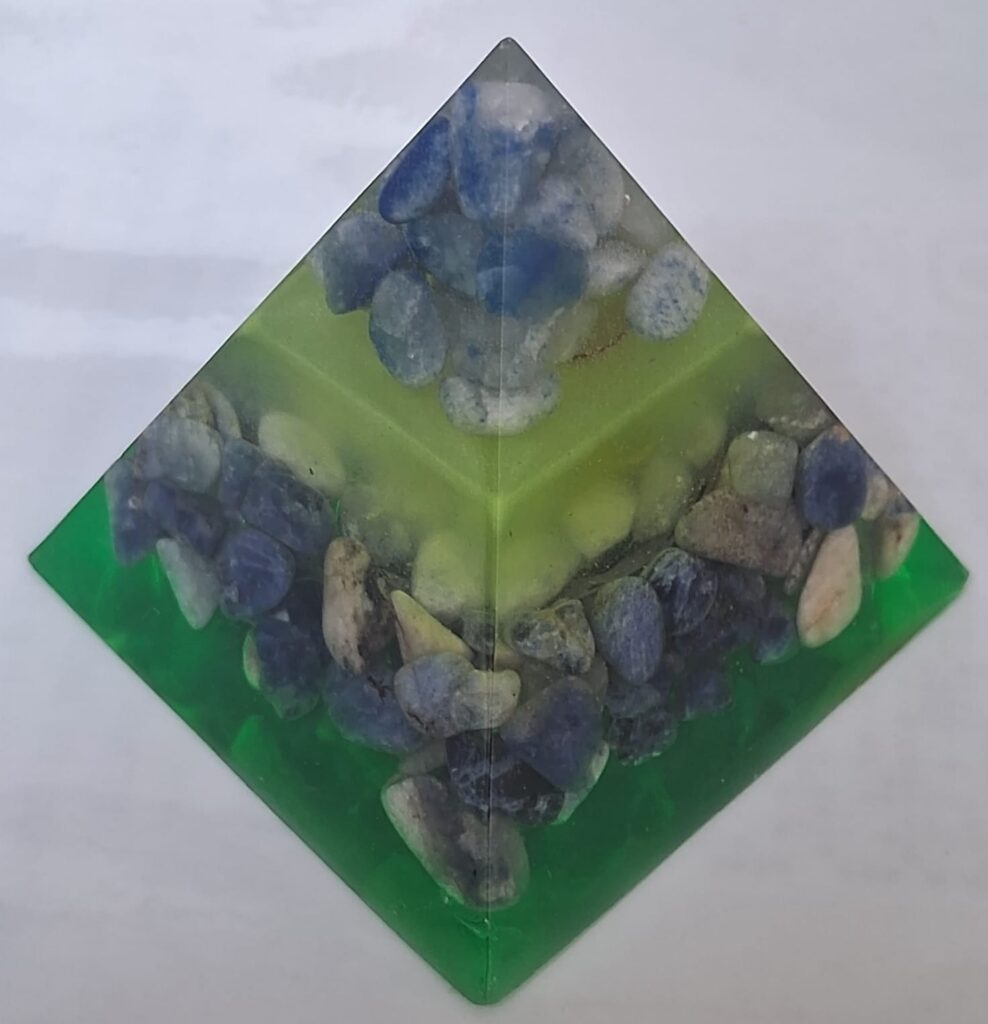Lapis Lazuli Harmony Orgonite Pyramid 5 cm