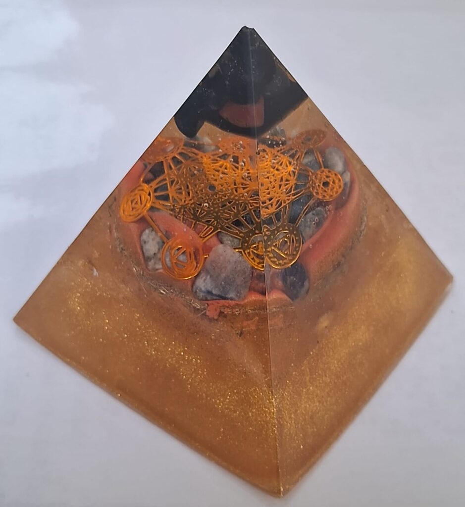 black onyx metatron orgonite Pyramid 5 cm